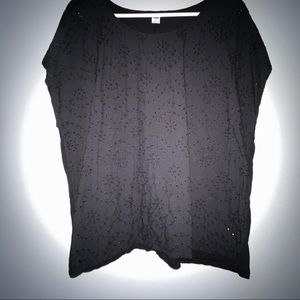Old navy eyelet t shirt